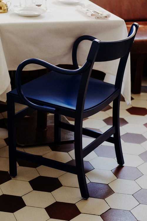 Waiter XL Armchair